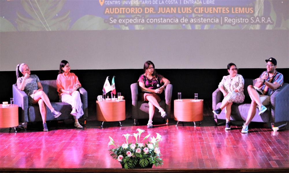 Comparten artistas experiencias en autogestión de proyecto culturales con la comunidad universitaria