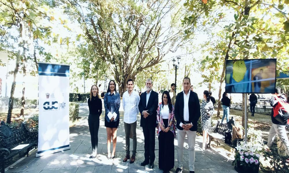 Promueve CUCosta la cultura de paz con murales “TRACEMOS CUC”