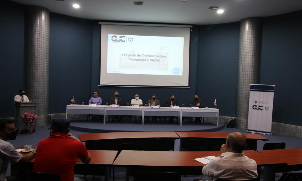 Inicia CUCosta adaptación al modelo pedagógico y digital con respaldo de la Universidad Estatal de Arizona