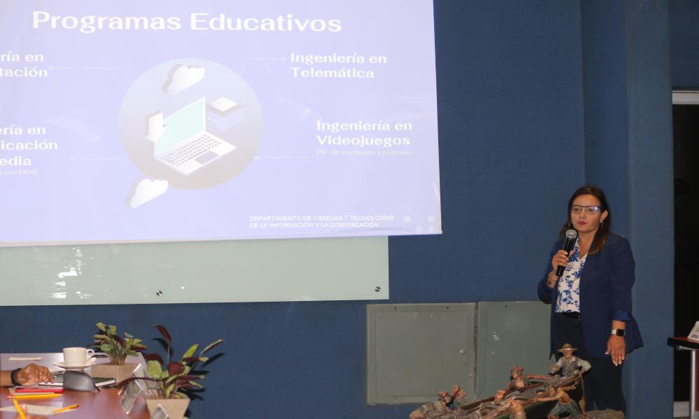 La Cámara de Industriales en Jalisco establece lazos de vinculación con el CUCosta