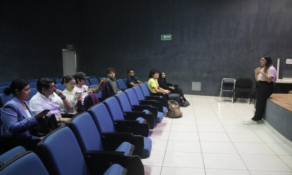 Amar y no sufrir en el intento, charla con motivo del “Día Internacional para Eliminar la Violencia contra la Mujer”