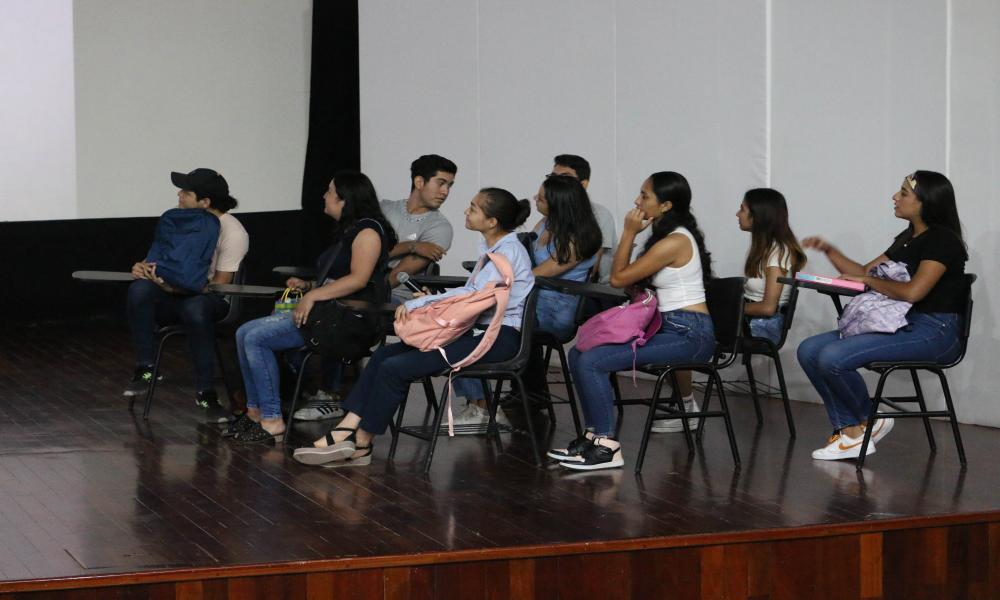 Universitarios, amigos y familiares rinden emotivo homenaje póstumo al Dr. Carlos Virgen Aguilar