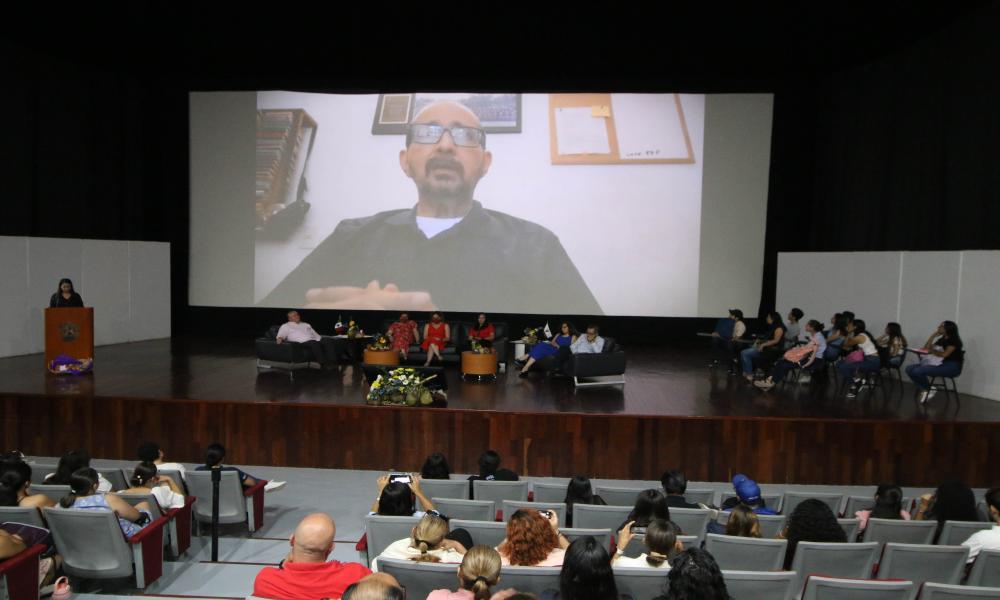 Universitarios, amigos y familiares rinden emotivo homenaje póstumo al Dr. Carlos Virgen Aguilar