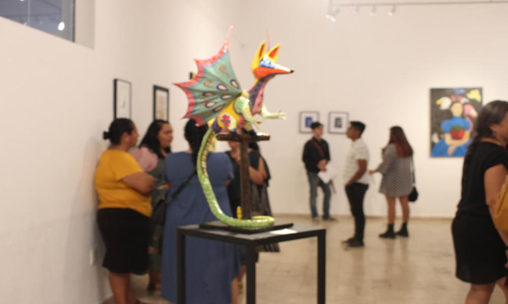 Muestran estudiantes sus obras de arte en “Sinergía”