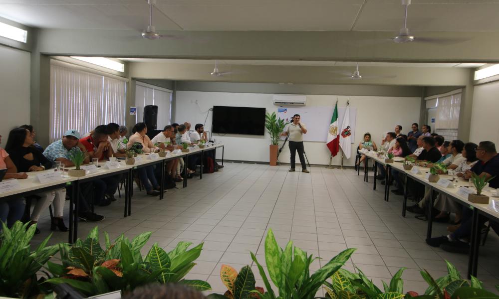 Realizan en CUCosta reunión de la mesa ambiental de Semarnat