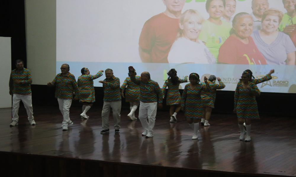 Con eventos artísticos y culturales clausuraron cursos del SUAM