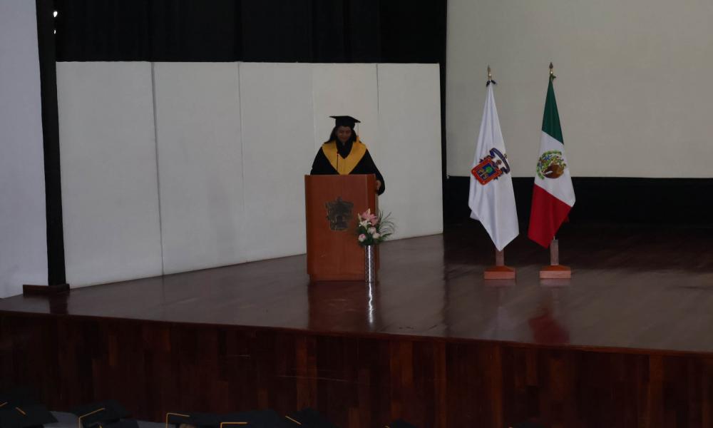 Egresaron 49 estudiantes de la XLI Generación de la Lic. en Arquitectura “Dr. Jorge Ignacio Chavoya Gama”