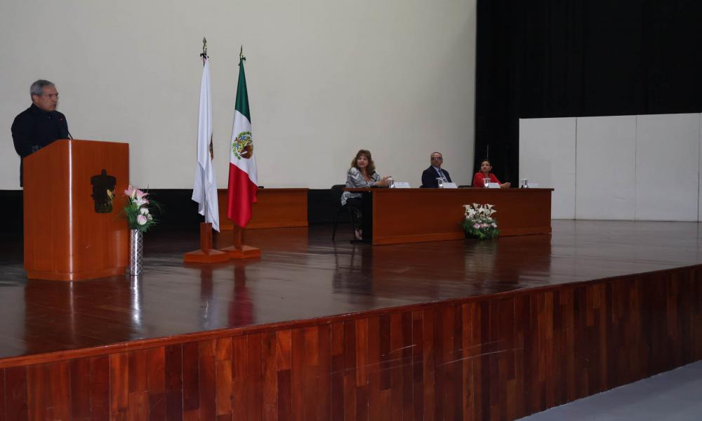 Egresaron 49 estudiantes de la XLI Generación de la Lic. en Arquitectura “Dr. Jorge Ignacio Chavoya Gama”