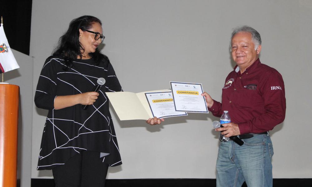 Celebran en CUCosta 15 años de mostrar la Colección Biológica Itinerante