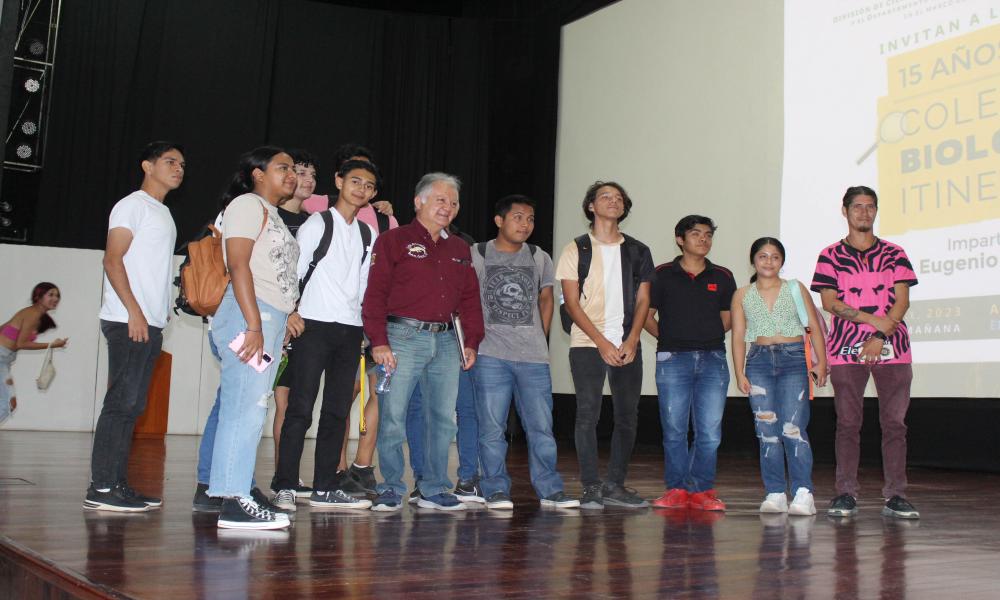 Celebran en CUCosta 15 años de mostrar la Colección Biológica Itinerante