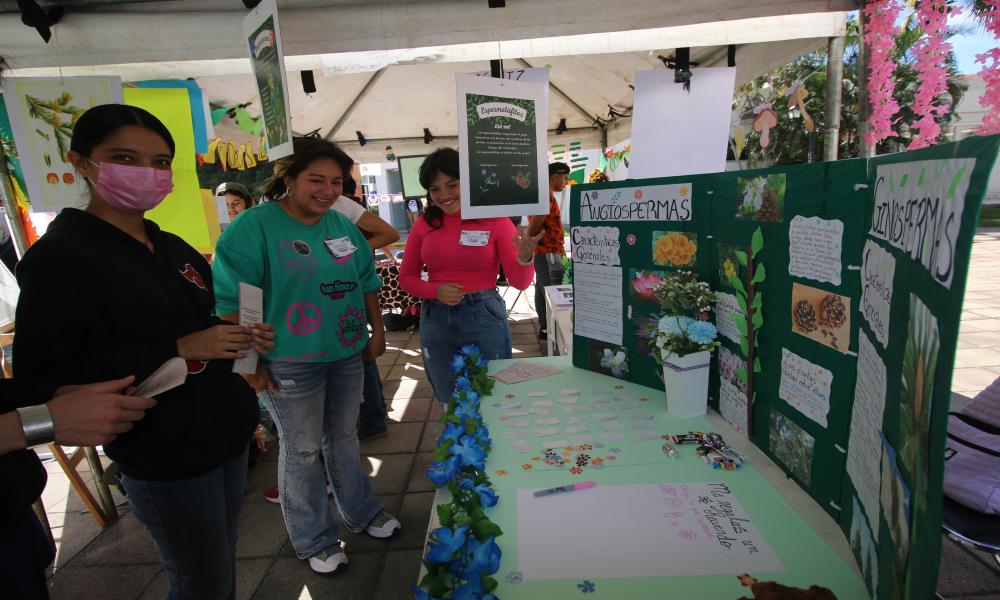 Se presentan 105 trabajos de alumnos de la Carrera de Biología