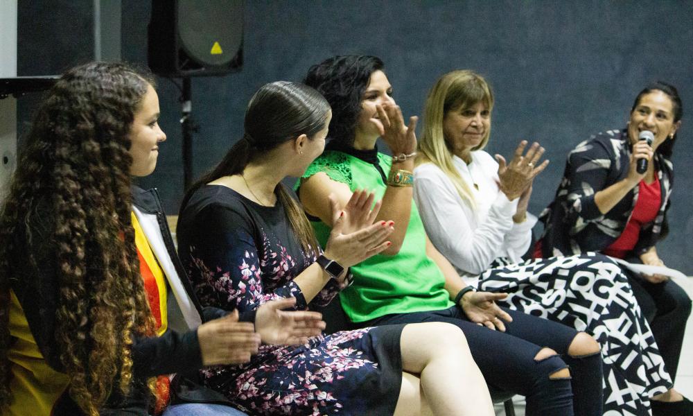 Reciben reconocimientos deportistas universitarios que participaron en el Campeonato Intercentros 2022