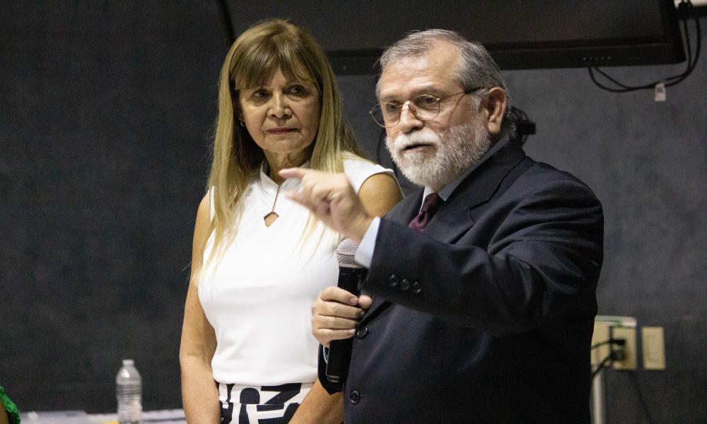 Reciben reconocimientos deportistas universitarios que participaron en el Campeonato Intercentros 2022