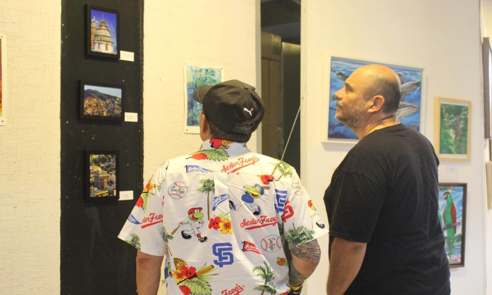 Exitosa jornada en “Sinergia” con obras artísticas del talento universitario y artistas invitados