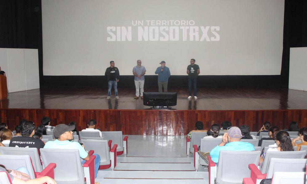 Presentan en CUCosta el documental “Un territorio sin nosotrxs”