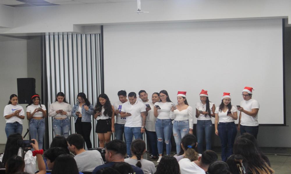 Participan 150 estudiantes en el Tradicional Evento de “Marche Noel”