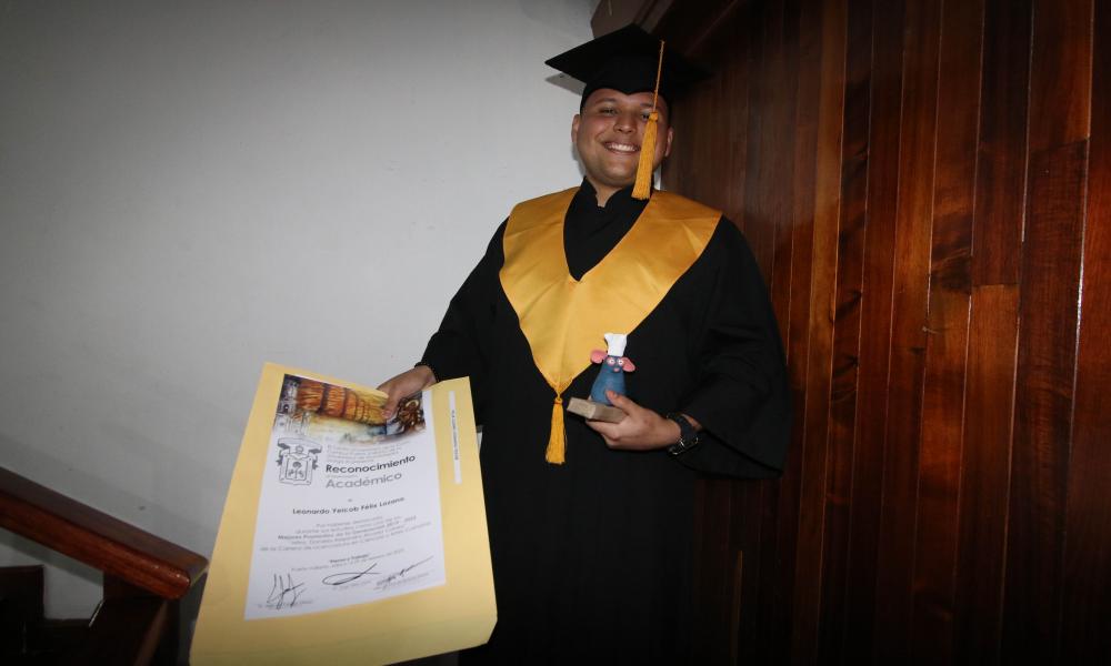 Egresa la II Generación de Licenciados en Ciencias y Artes Culinarias del CUCosta