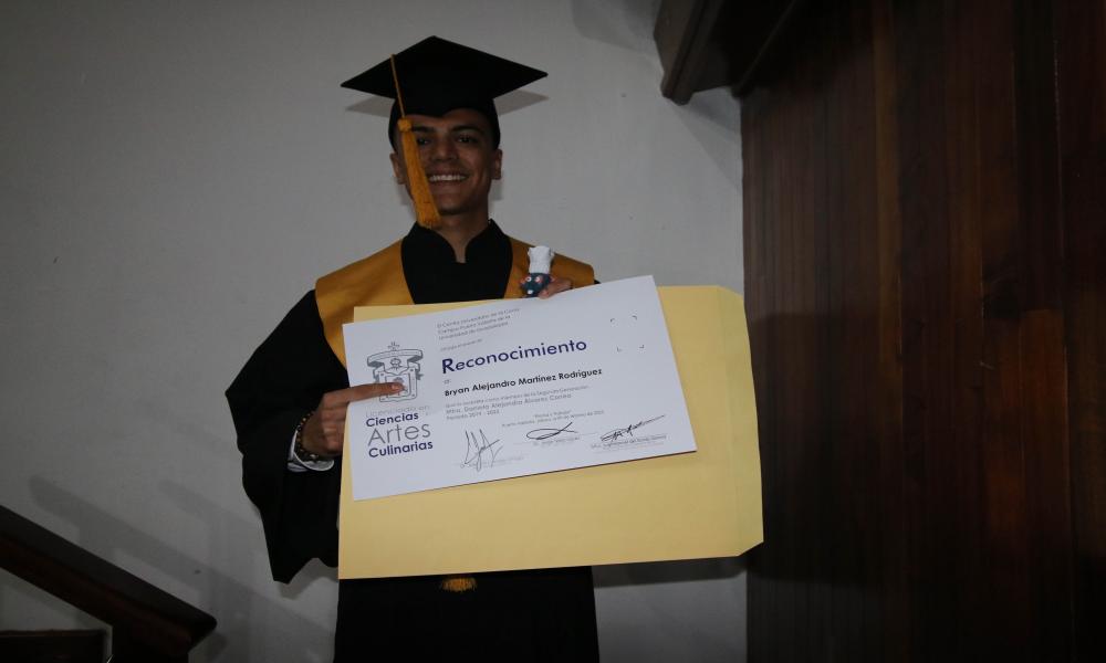 Egresa la II Generación de Licenciados en Ciencias y Artes Culinarias del CUCosta