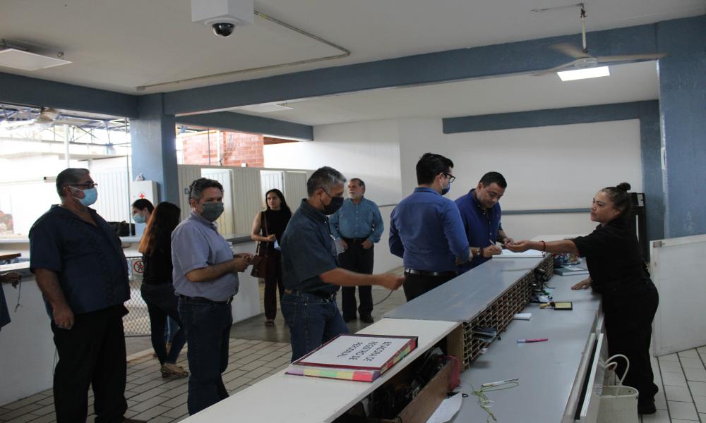 Visitan autoridades universitarias del CUCosta instalaciones del CEINJURE