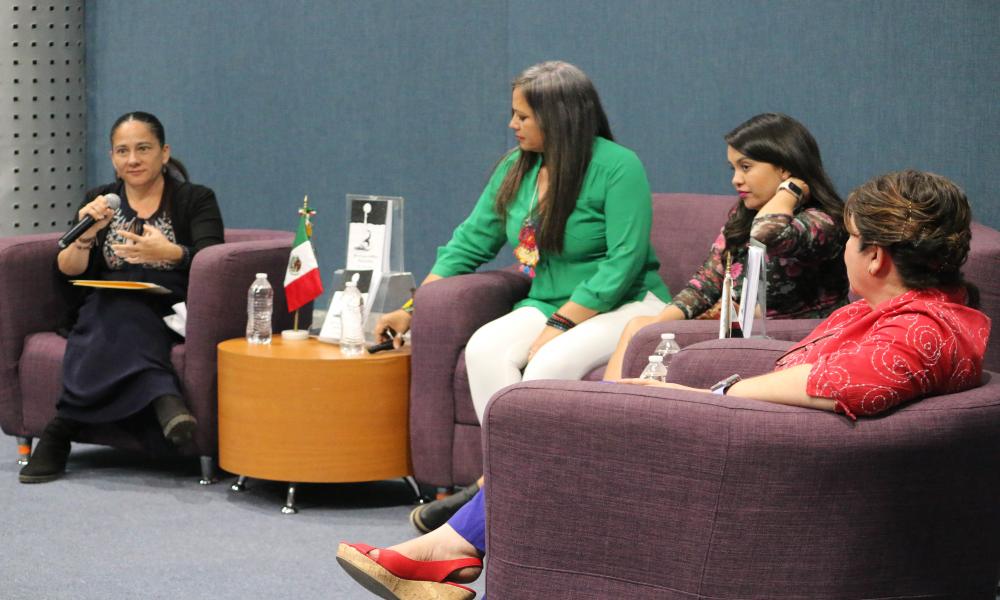 En CUCosta presentaron el Libro “Ejercicios para Habitarme”