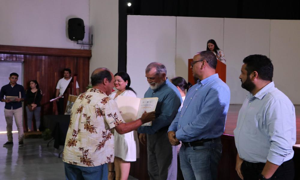 Emotiva clausura del programa del Sistema Universitario del Adulto Mayor en CUCosta