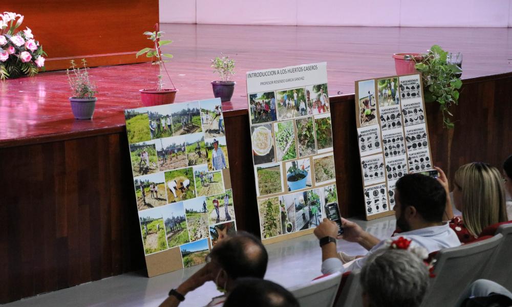Emotiva clausura del programa del Sistema Universitario del Adulto Mayor en CUCosta
