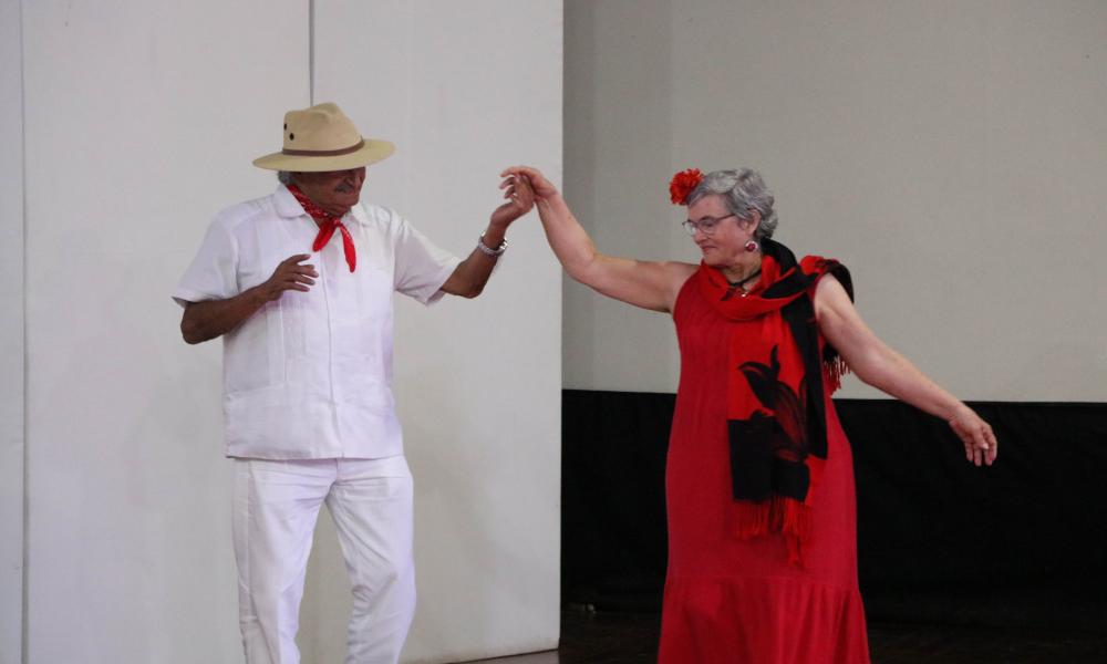 Emotiva clausura del programa del Sistema Universitario del Adulto Mayor en CUCosta