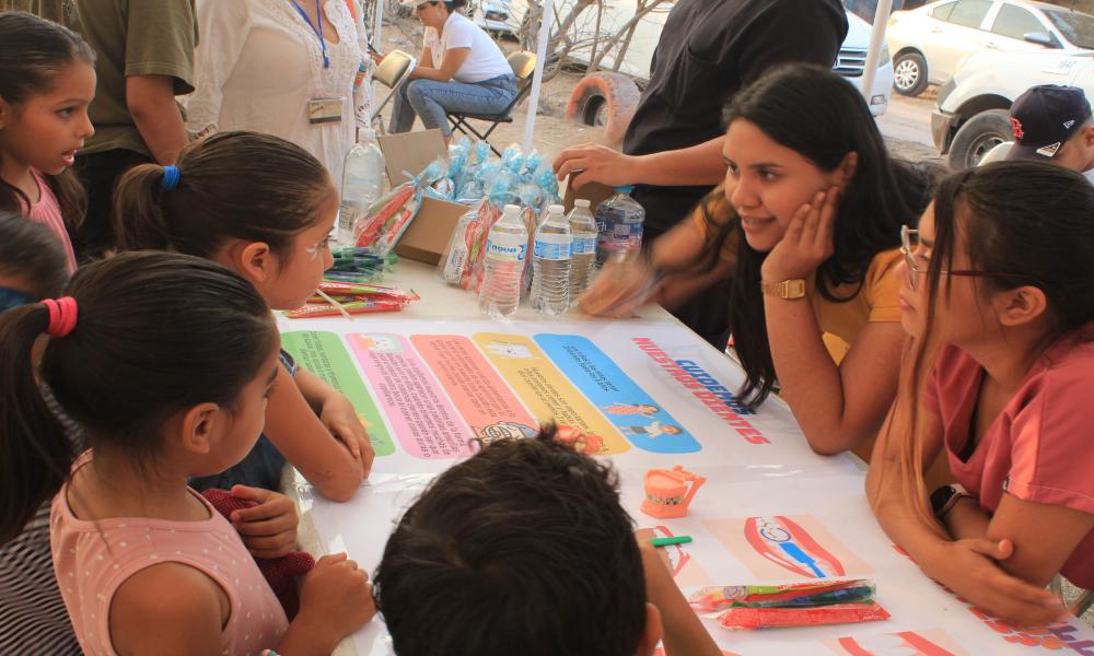 El Festival por la Niñez y Juguetón PV motiva sonrisas y alegría gracias a CUCosta y Rotarac Vallarta Centro