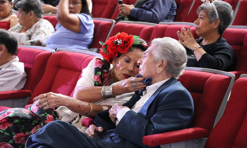 Emotiva clausura del programa del Sistema Universitario del Adulto Mayor en CUCosta