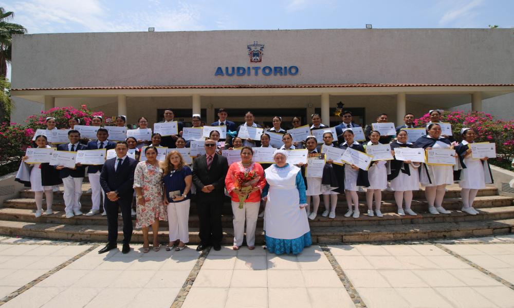 En CUCosta Egresa la XXVI Generación de Lic. en Enfermería “Dra. María del Refugio Martínez Toscano”