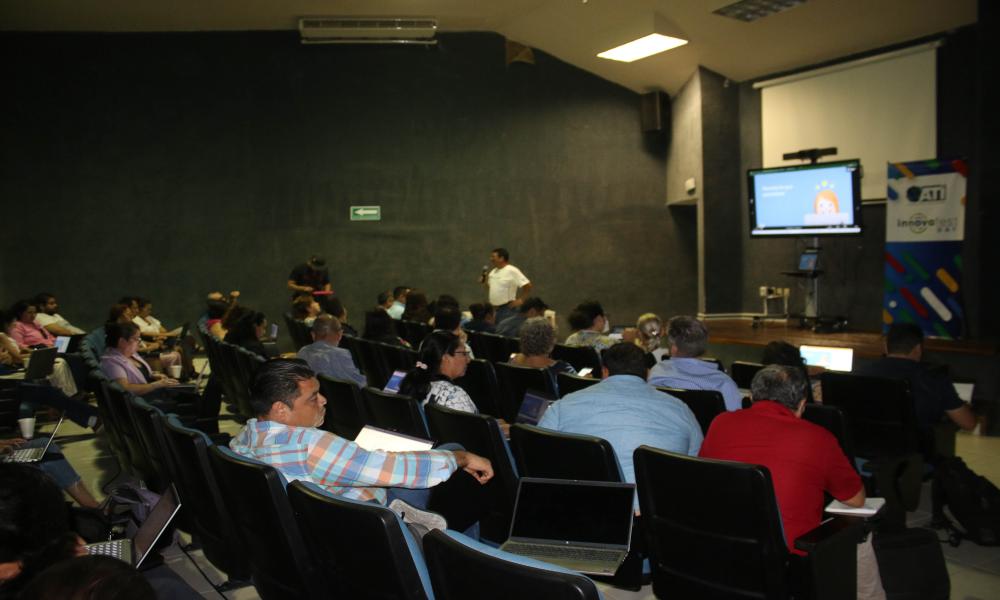 Capacitan a docentes para transformar modelo pedagógico con herramientas de Google