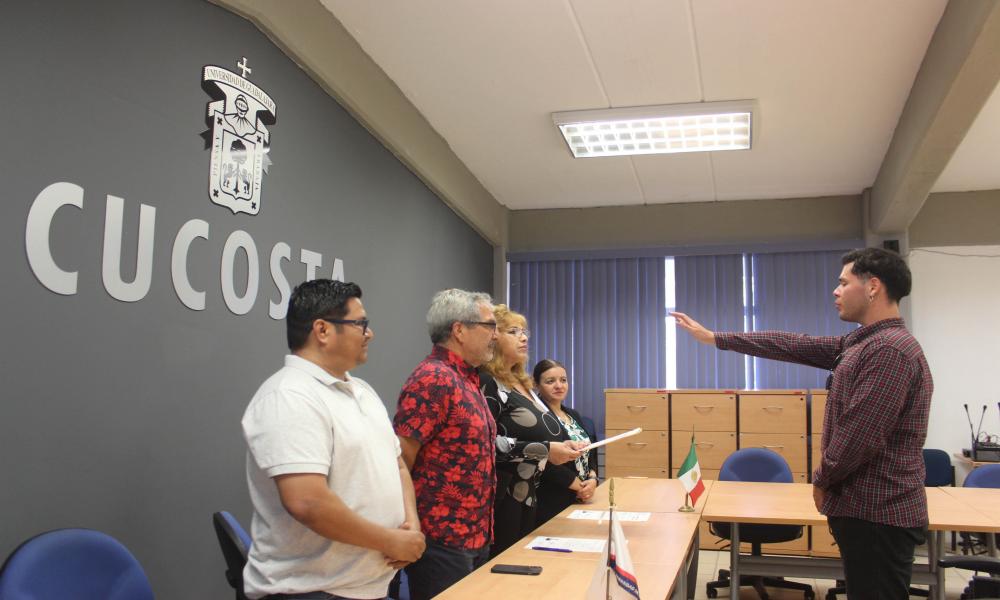 Se titula el primer egresado de Arquitectura con la nueva modalidad