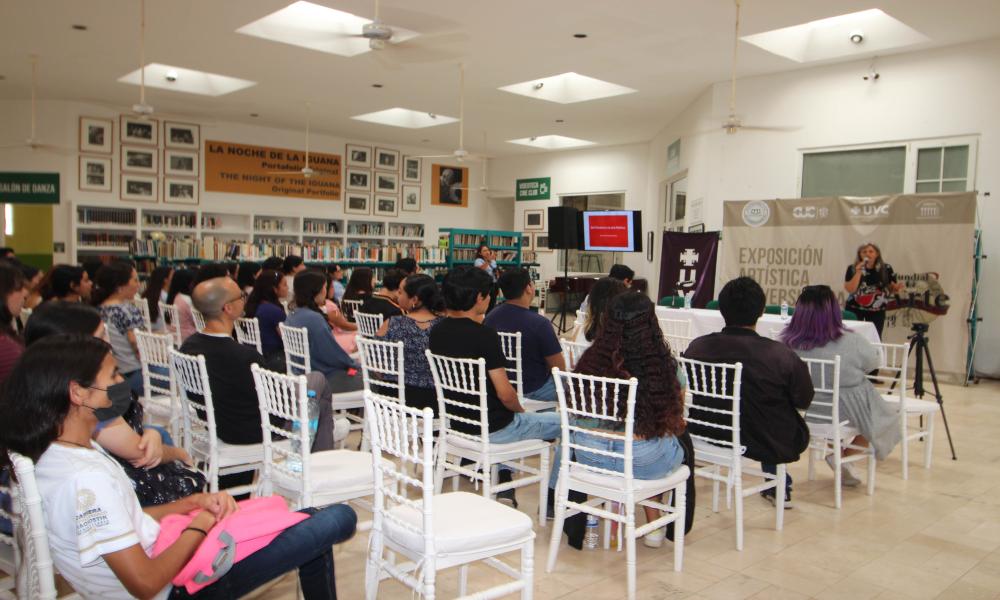 Muestran el talento artístico de estudiantes universitarios en la Biblioteca Los Mangos