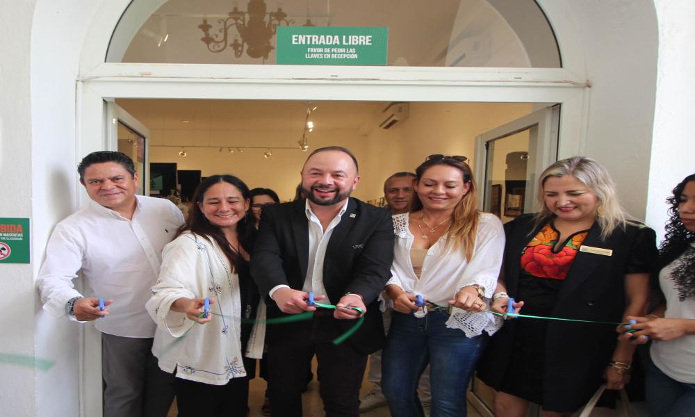 Muestran el talento artístico de estudiantes universitarios en la Biblioteca Los Mangos