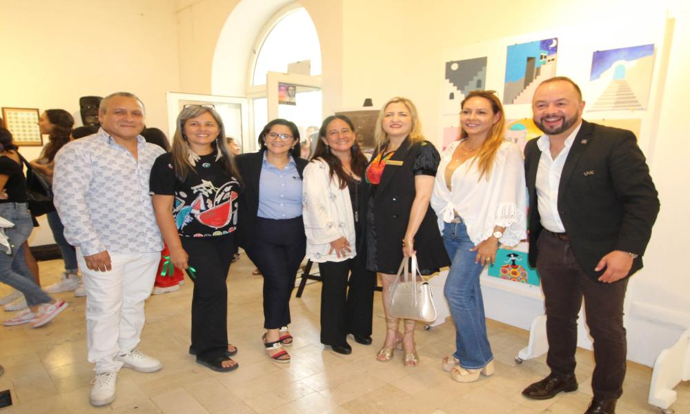 Muestran el talento artístico de estudiantes universitarios en la Biblioteca Los Mangos