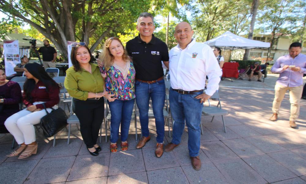 CUCosta y DIF celebran el Día Internacional de la Lengua Materna con “Feria Artesanal 2024”