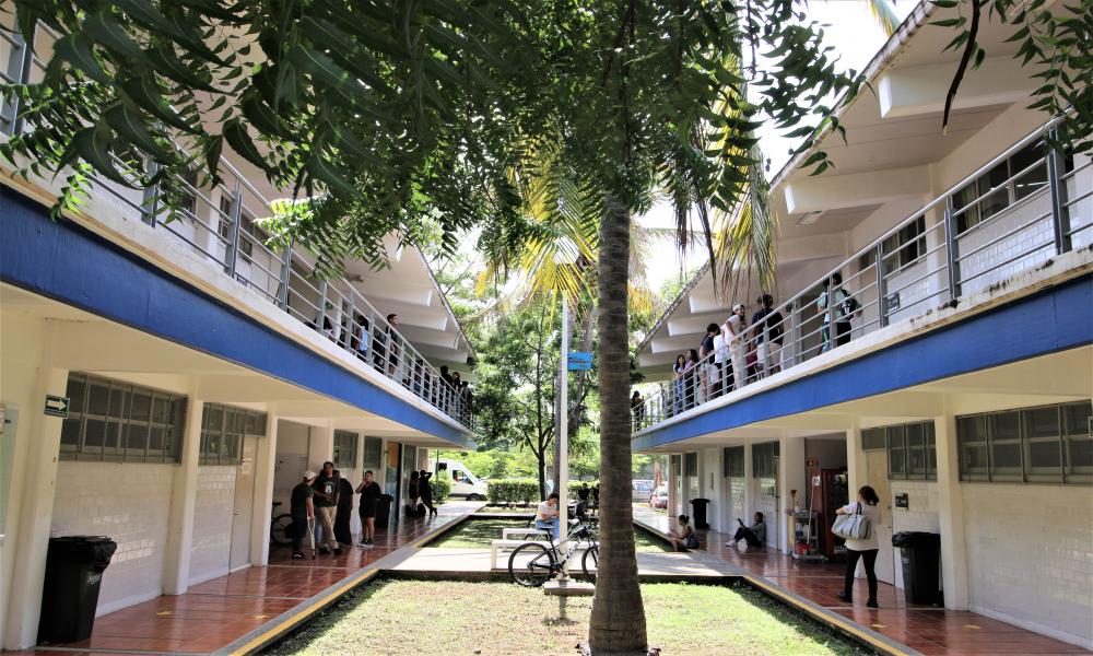 Regresan a clases 7,840 estudiantes y reciben charlas del quehacer universitario