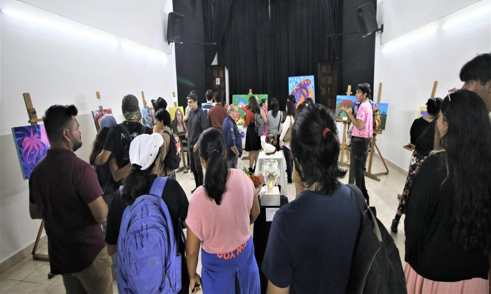 Estudiantes del CUCosta presentaron la exposición “Onírica” y “Polaridades”