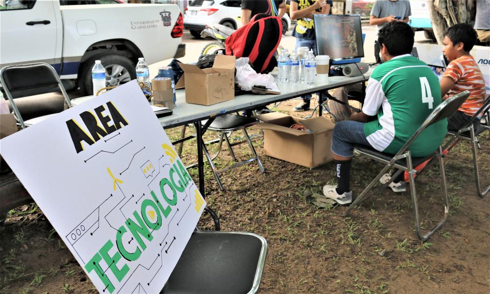 Viven una verdadera fiesta con la Jornada Comunitaria CUCosta en Ixtapa