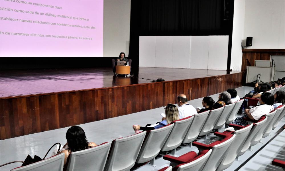 El gobierno es un muro para el feminismo en México Dra. Karen Cordero