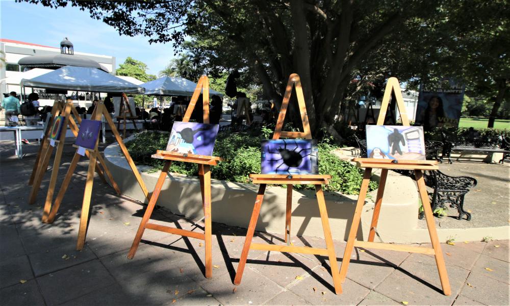 Durante la Segunda Semana de Artes exhiben más de 120 obras en CUCosta