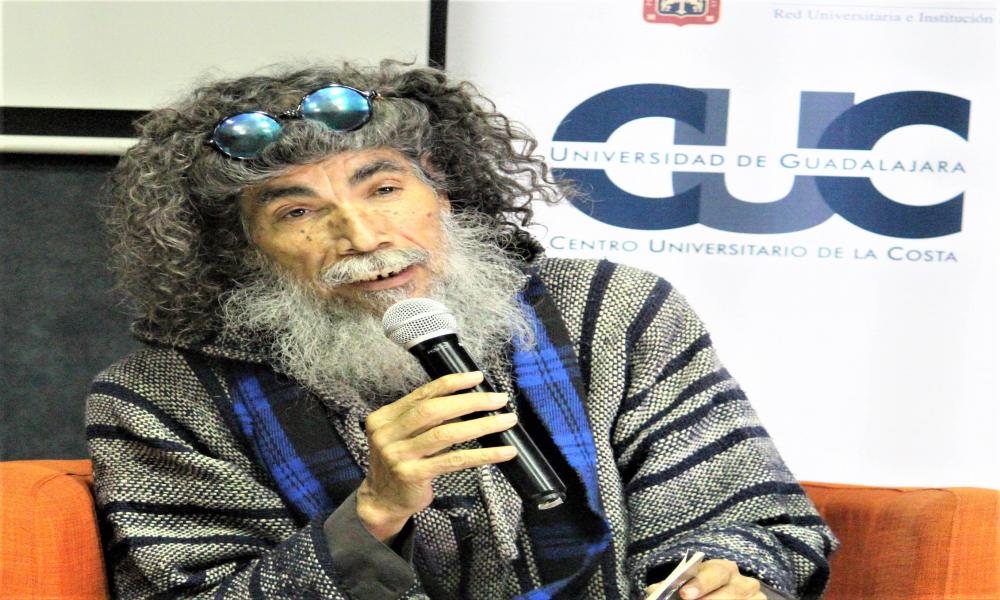 Comparte el poeta urbano Lalo Quimixto su peculiar estilo en su libro “Indigentes”