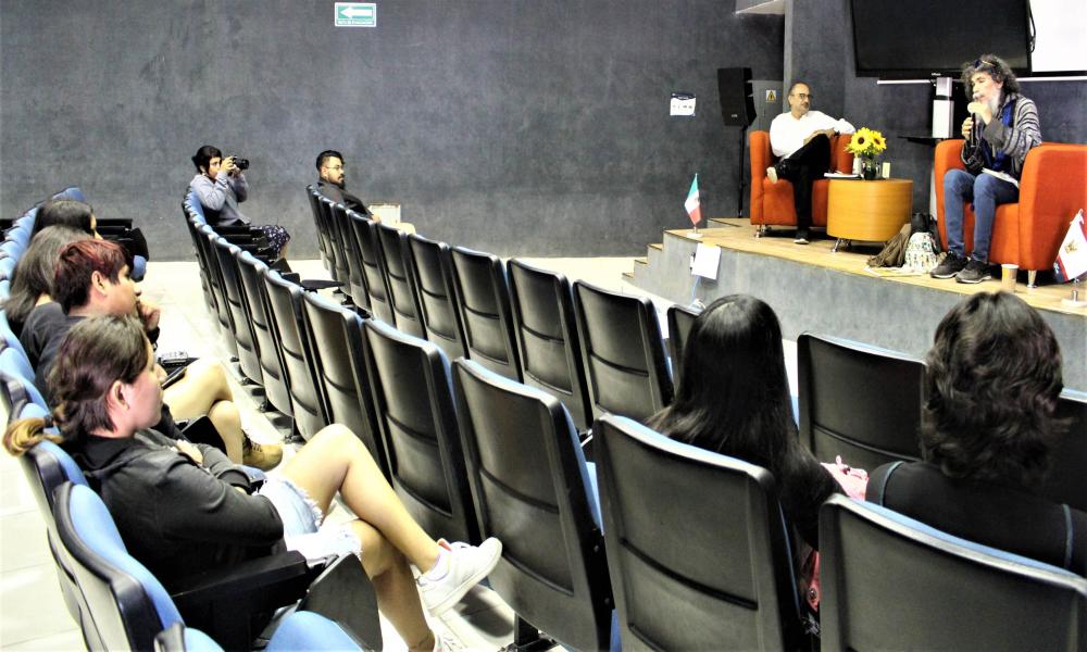 Comparte el poeta urbano Lalo Quimixto su peculiar estilo en su libro “Indigentes”