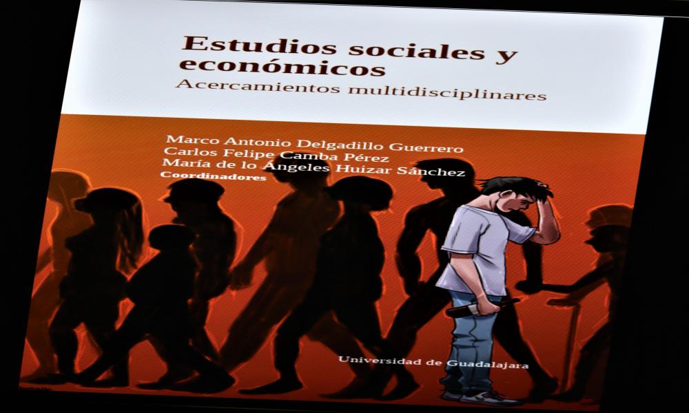 Presentan universitarios el Libro “Estudios Sociales y Económicos, Acercamiento Multidisciplinares”.