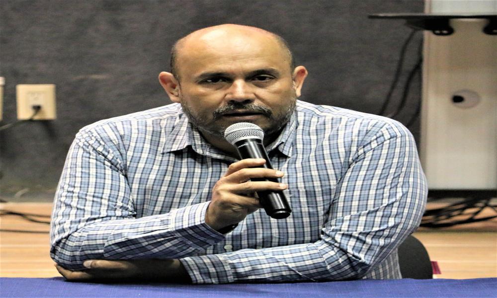 Presentan universitarios el Libro “Estudios Sociales y Económicos, Acercamiento Multidisciplinares”.