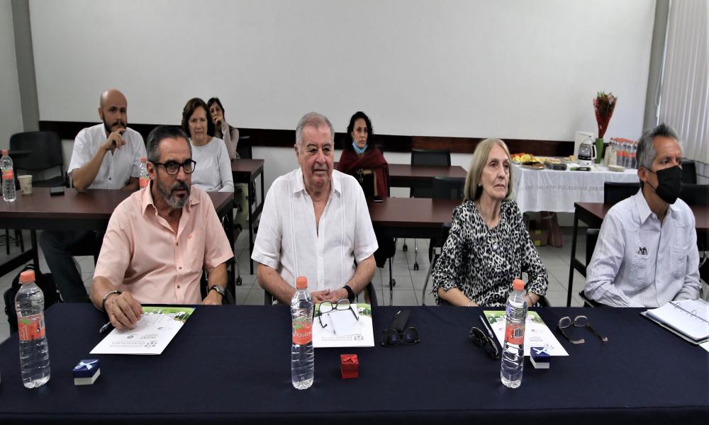 Marcela Costa Bifano aprobó su tesis doctoral en CUCosta