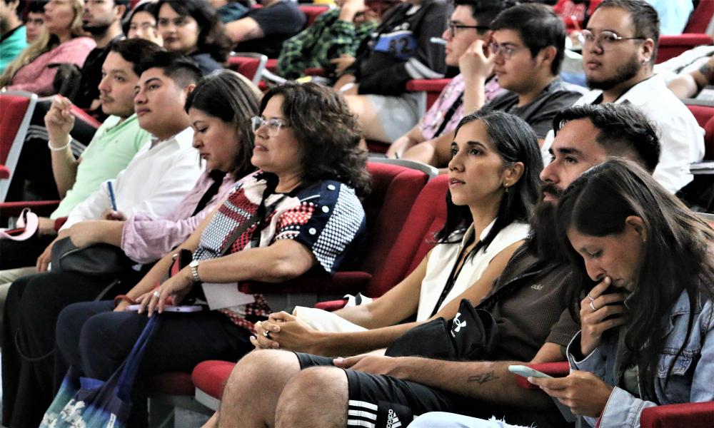 Inicia la fiesta artística en el Centro Universitario de la Costa con Marejada