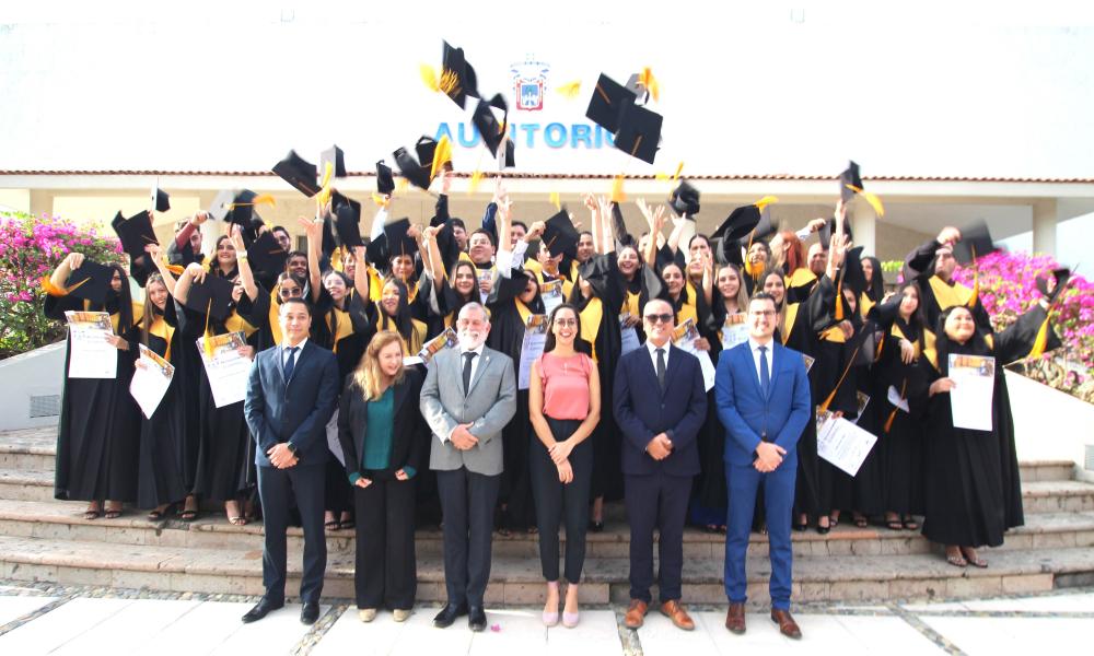 Egresó la XXV Generación de la Lic. Médico Cirujano y Partero “Dra. Clara Eugenia Moreno Ramírez