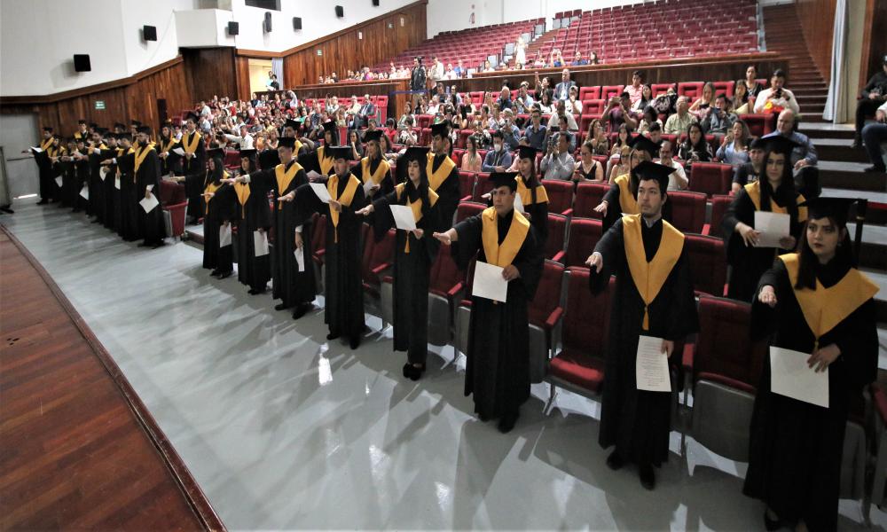 Egresan 35 profesionistas de la carrera de Médico Cirujano y Partero
