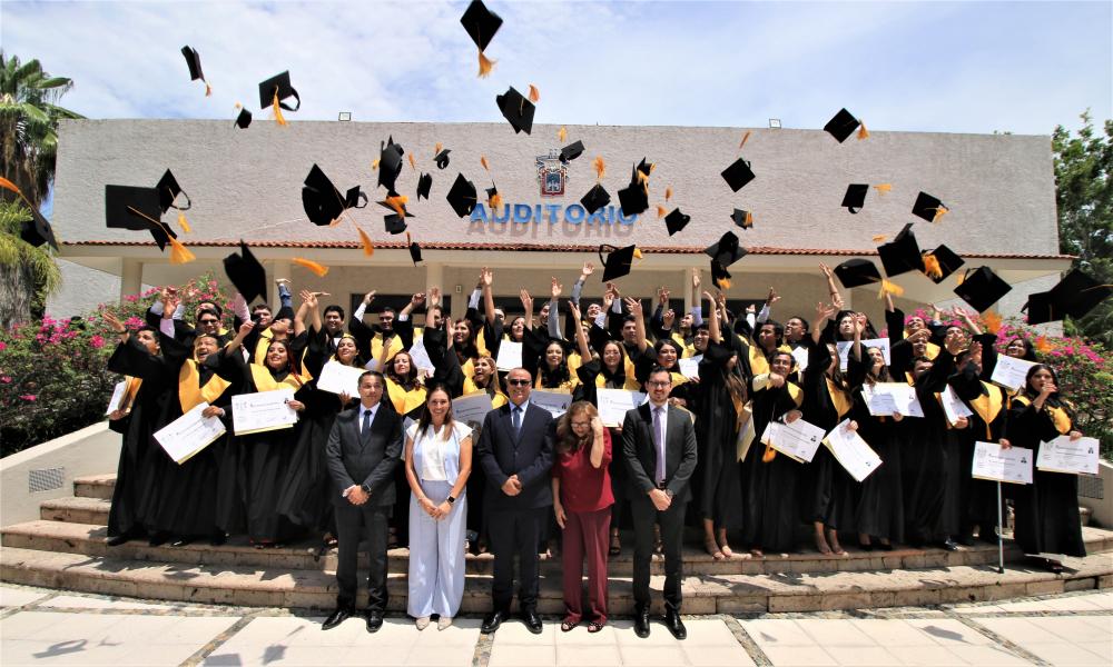 Egresó la XXIV Generación de Lic. en Médico Cirujano y Partero “Dra. Miriam Partida Pérez”